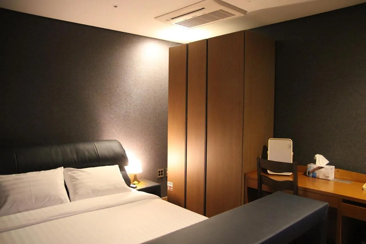 Mohenic Hotel Seoul Myeongdong 3*,  South Korea
